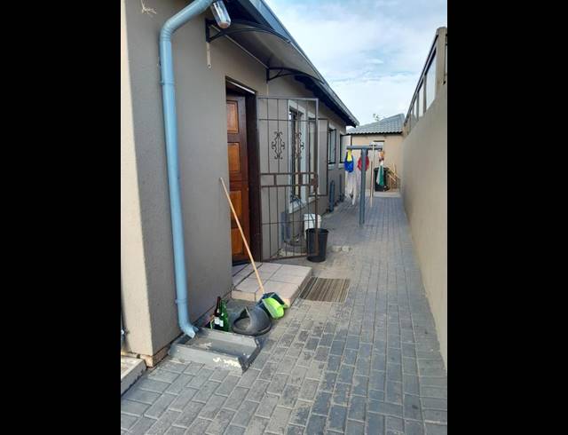 3 BEDROOM HOUSE FOR SALE IN BIRCH ACRES